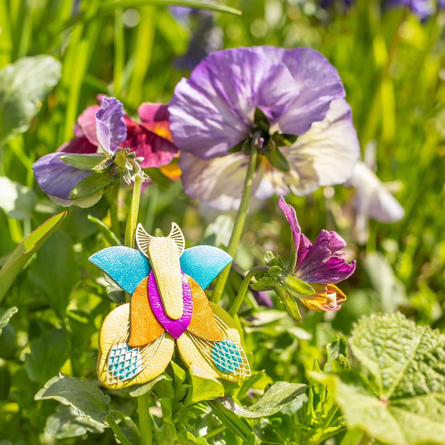 Broche Papillon - jaune, bleu cyan, orange, fuchsia