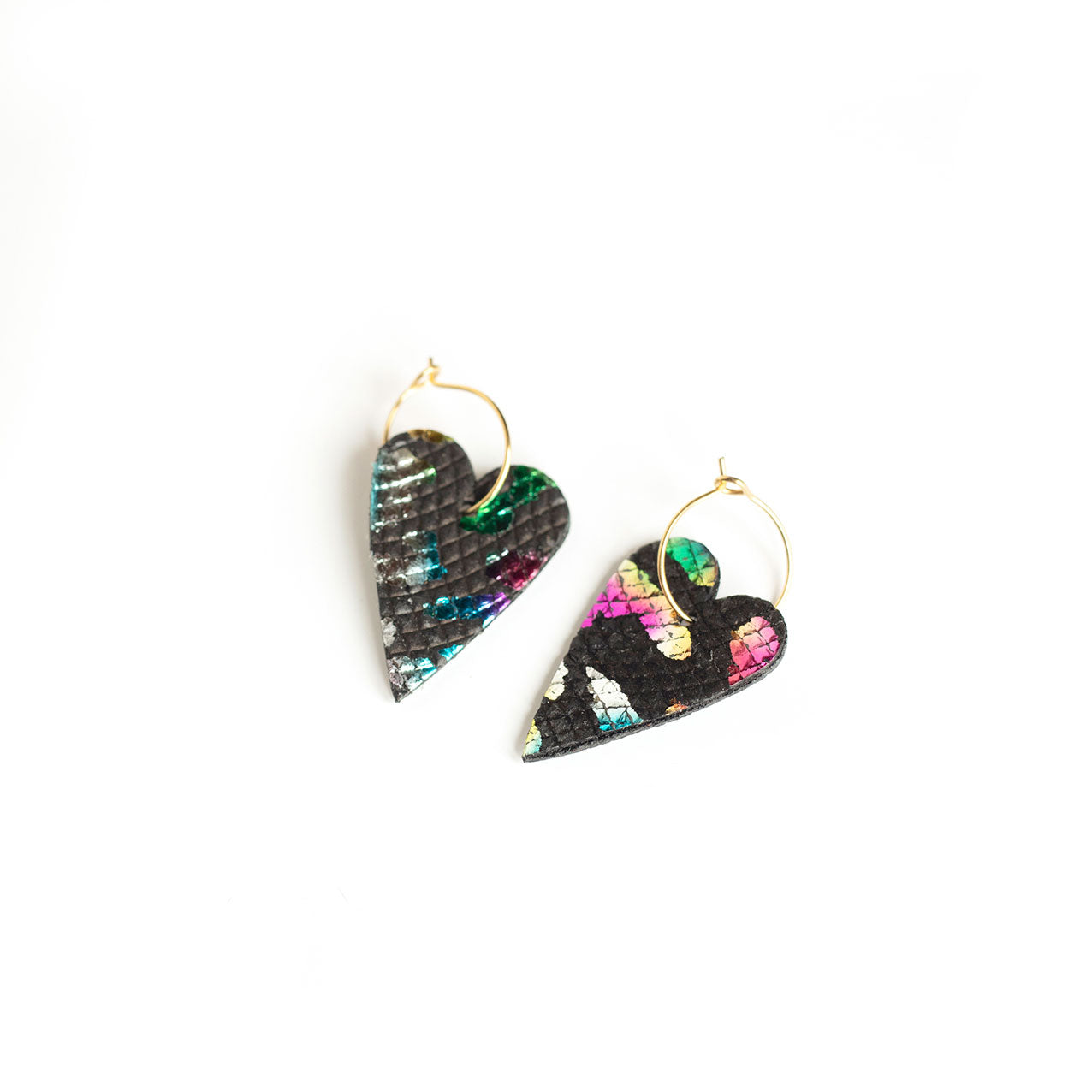 Boucles d'oreilles coeurs noir motifs léopard multicolores