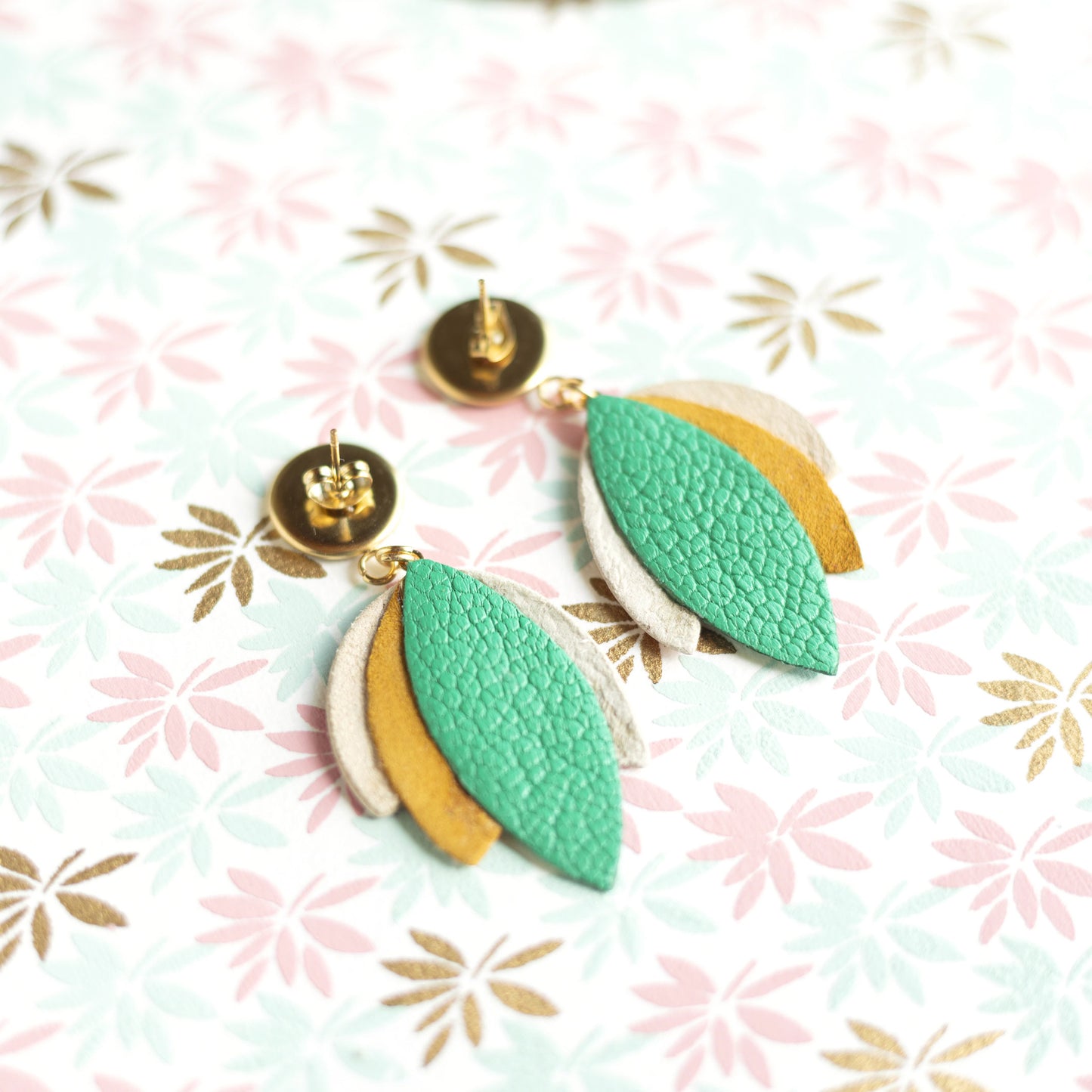 Boucles d'oreilles Dahlia - cuir orange métallisé, framboise, jaune ocre, vert