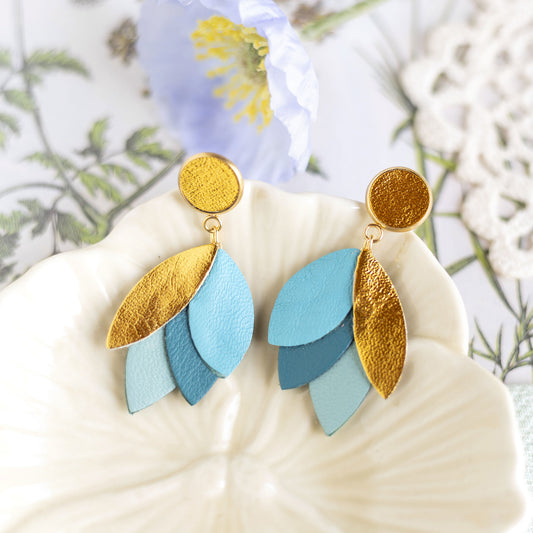 Boucles d'oreilles Dahlia - cuir doré et bleu