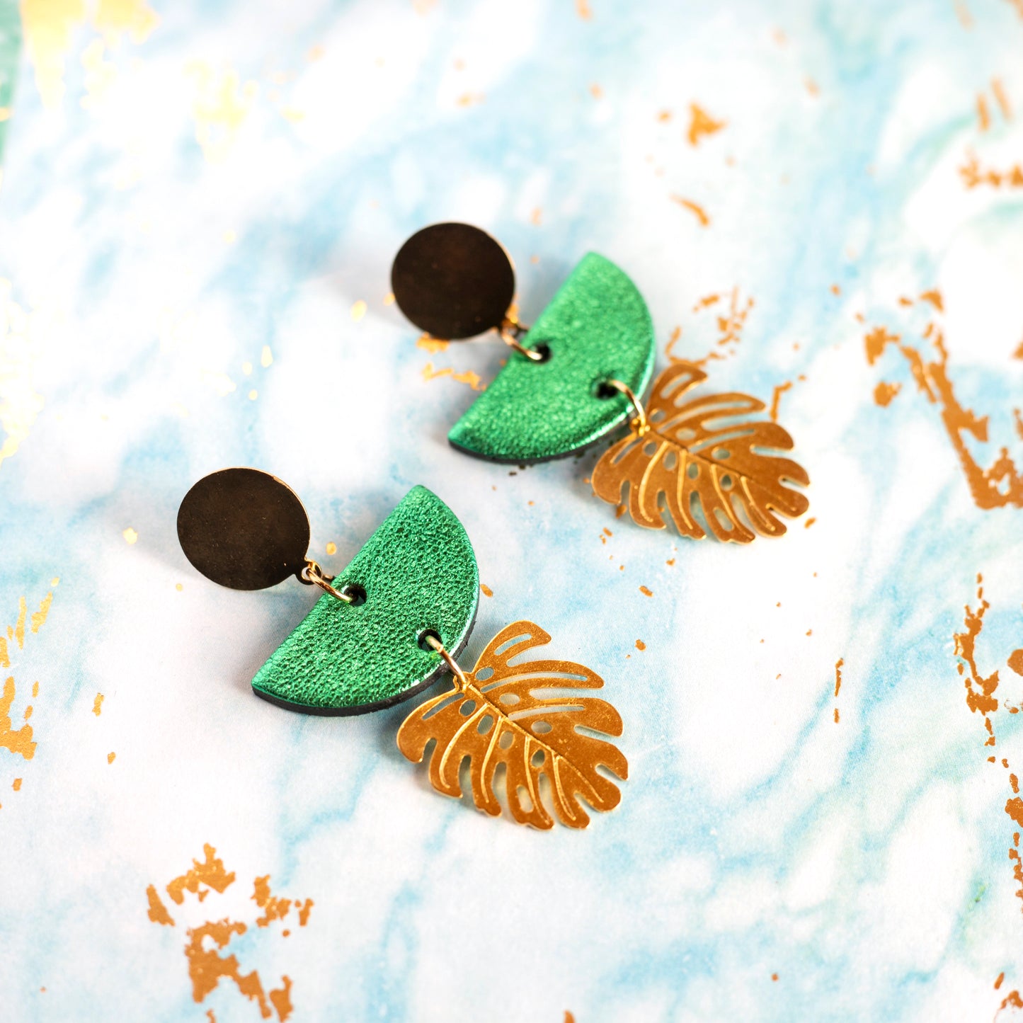 Boucles d'oreilles Soria cuir vert métallisé