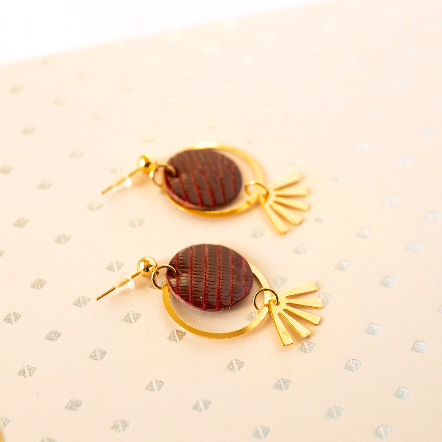 Boucles d'oreilles Kléo cuir rouge bordeaux
