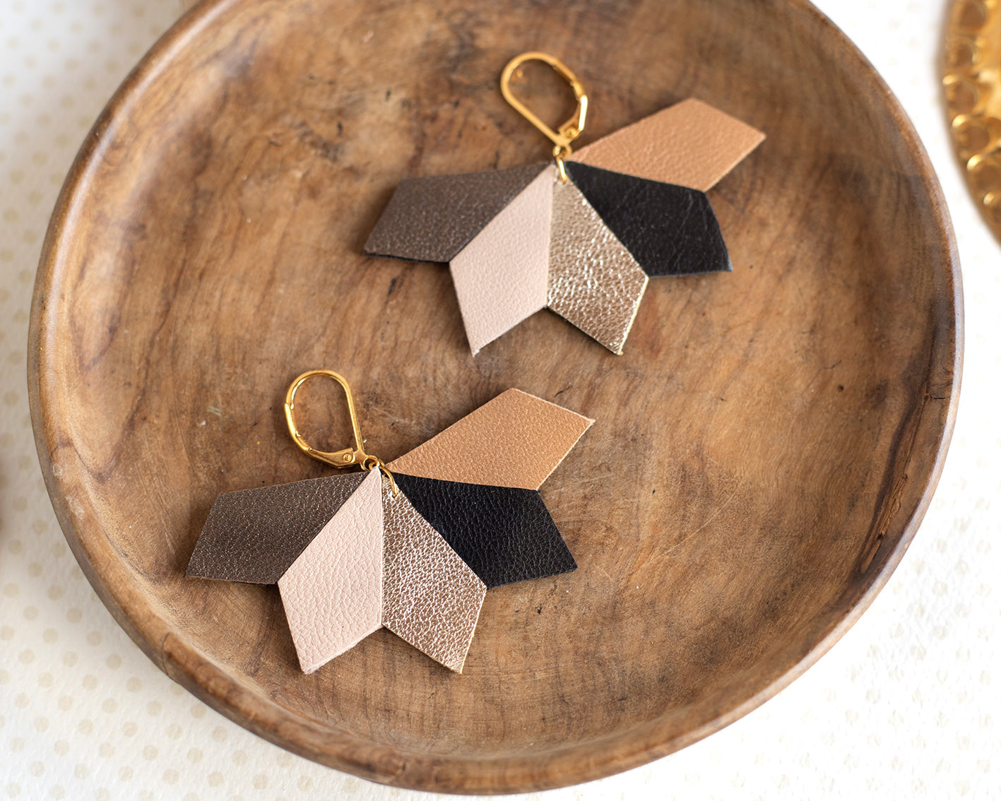 Boucles d’oreilles Clara marron et rose