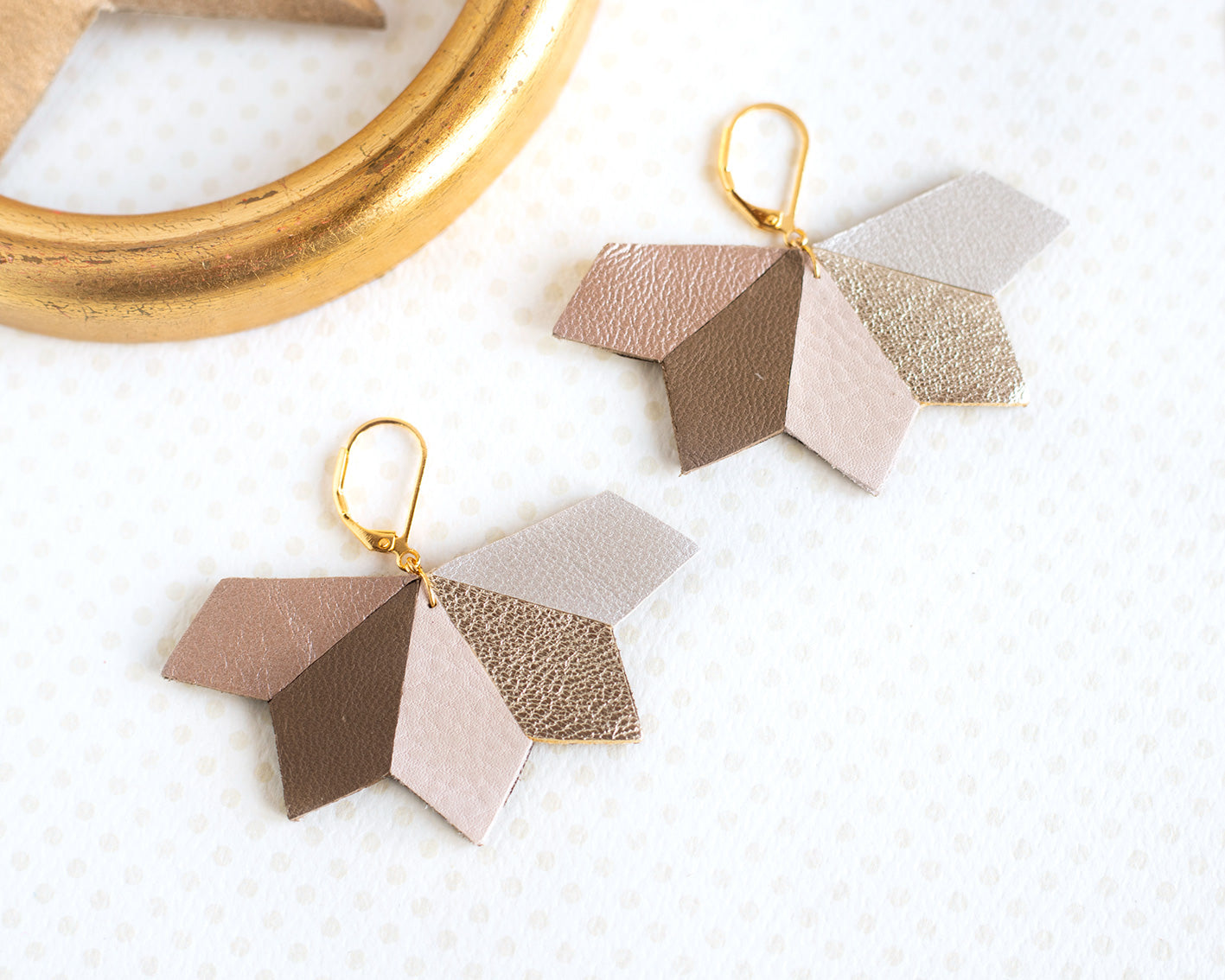 Boucles d’oreilles Clara sépia et beige