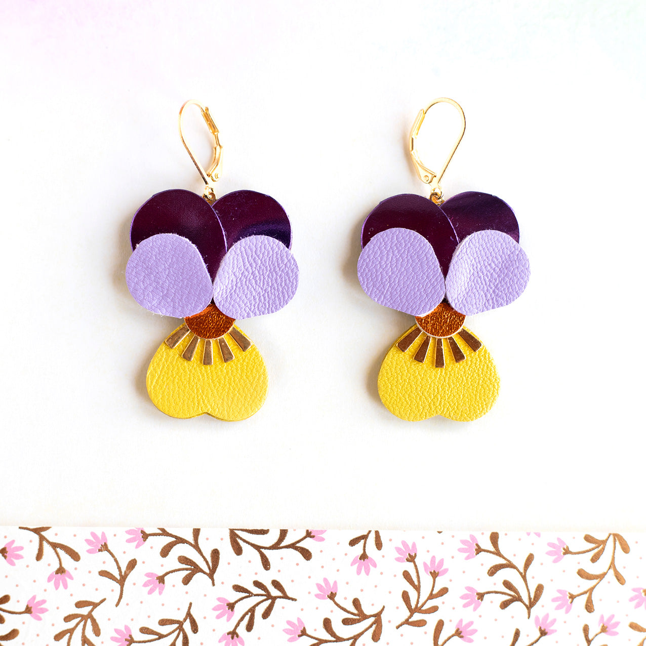 Boucles d’oreilles Pensées - violet mauve et jaune