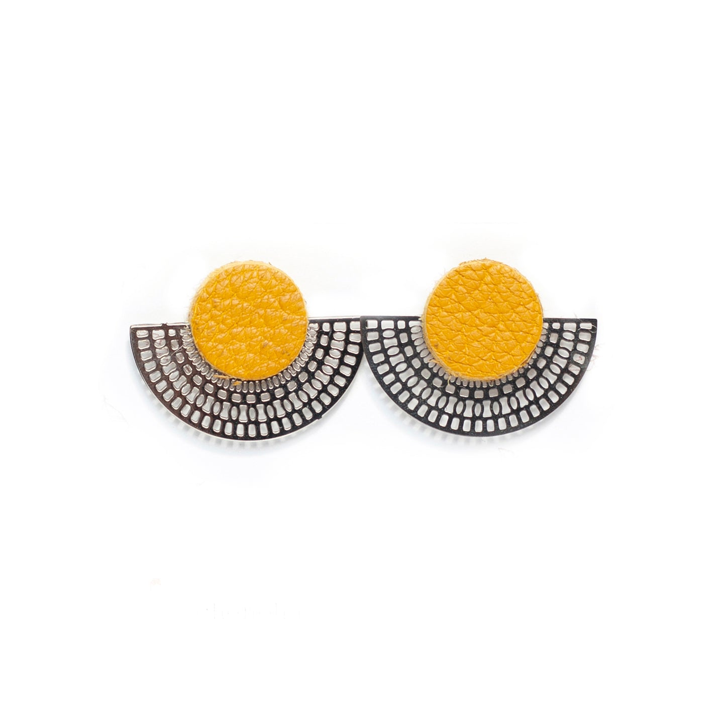 Puces d'oreilles cuir couleurs au choix
