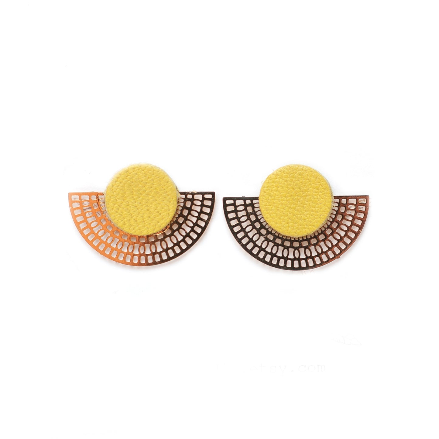 Puces d'oreilles cuir couleurs au choix