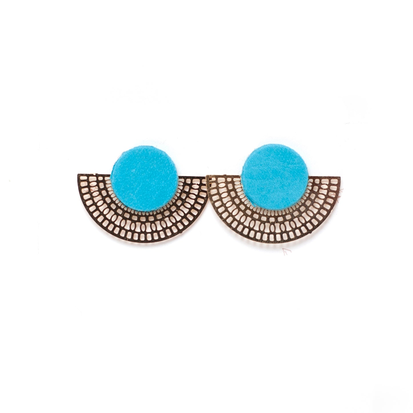 Puces d'oreilles cuir couleurs au choix