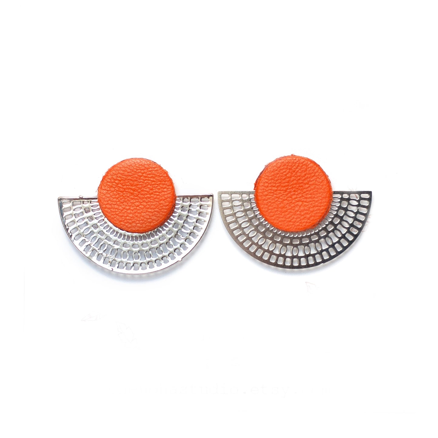 Puces d'oreilles cuir couleurs au choix