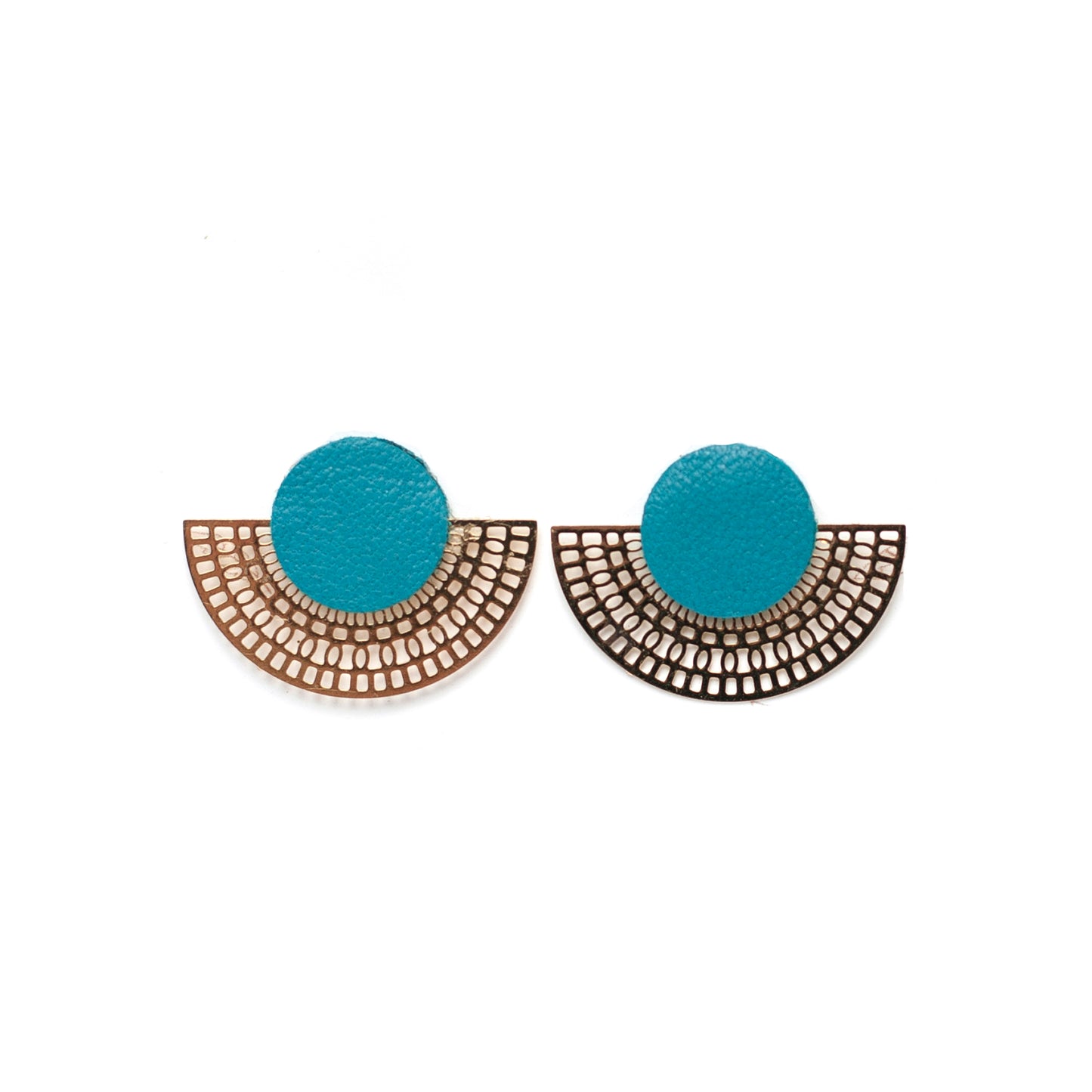 Puces d'oreilles cuir couleurs au choix