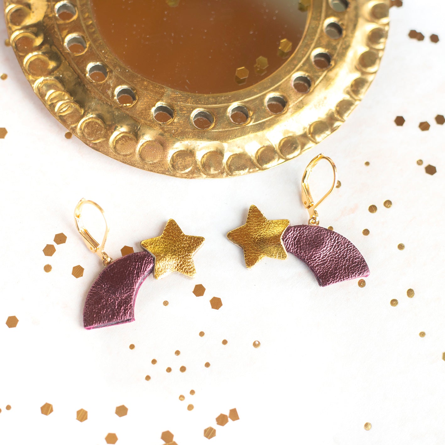 Boucles d'oreilles étoiles filantes violine métallisé et doré