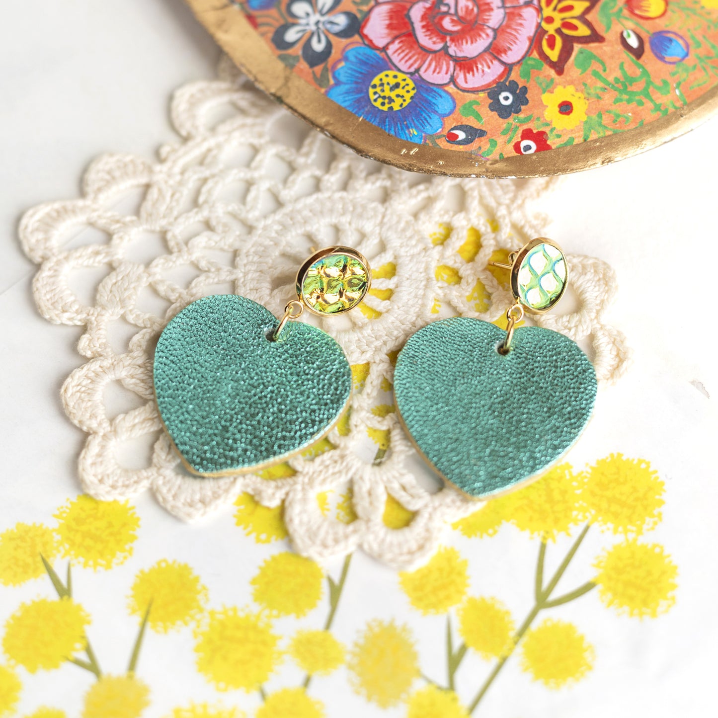 Boucles d'oreilles Coeurs - cuir turquoise métallisé et holographique
