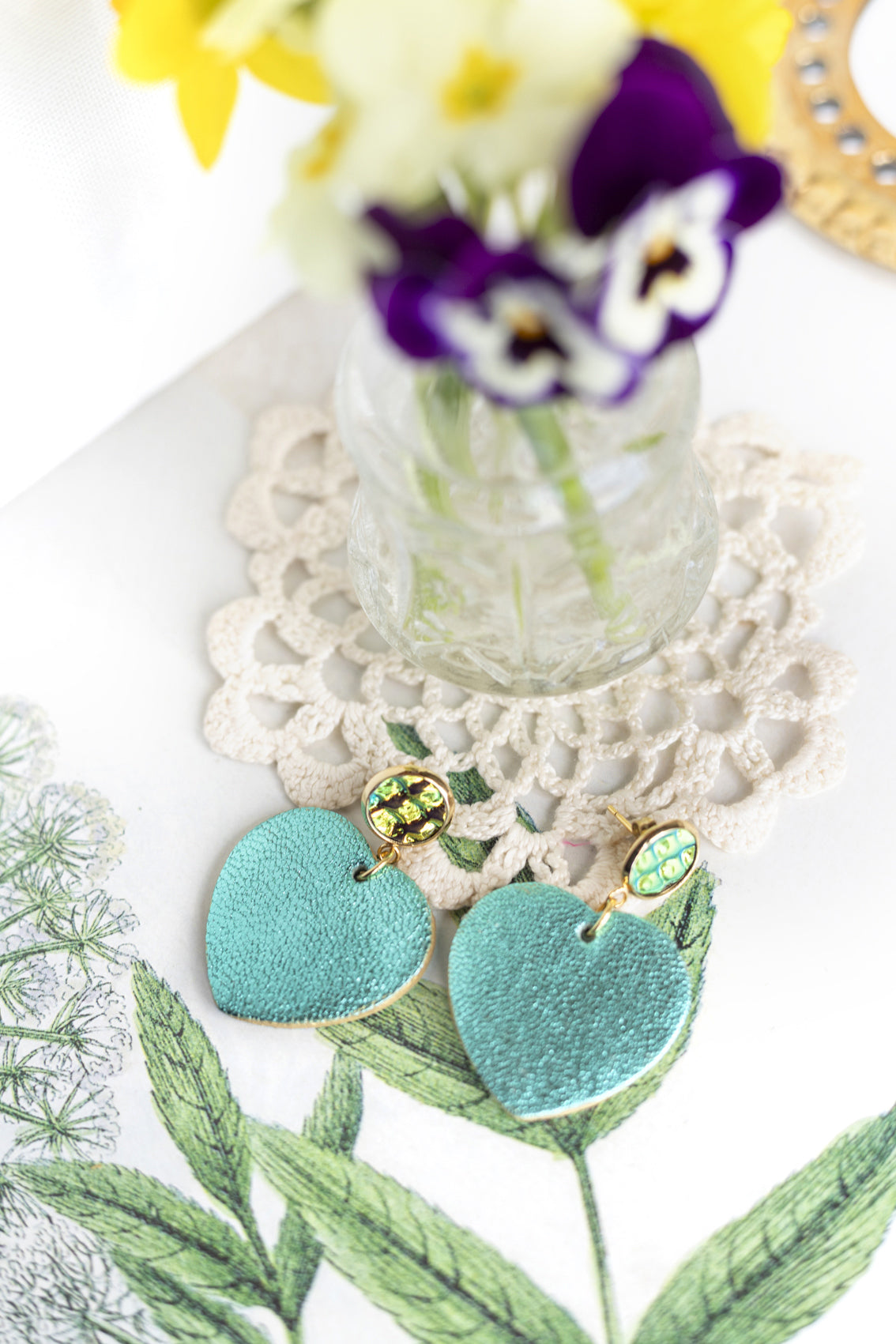 Boucles d'oreilles Coeurs - cuir turquoise métallisé et holographique