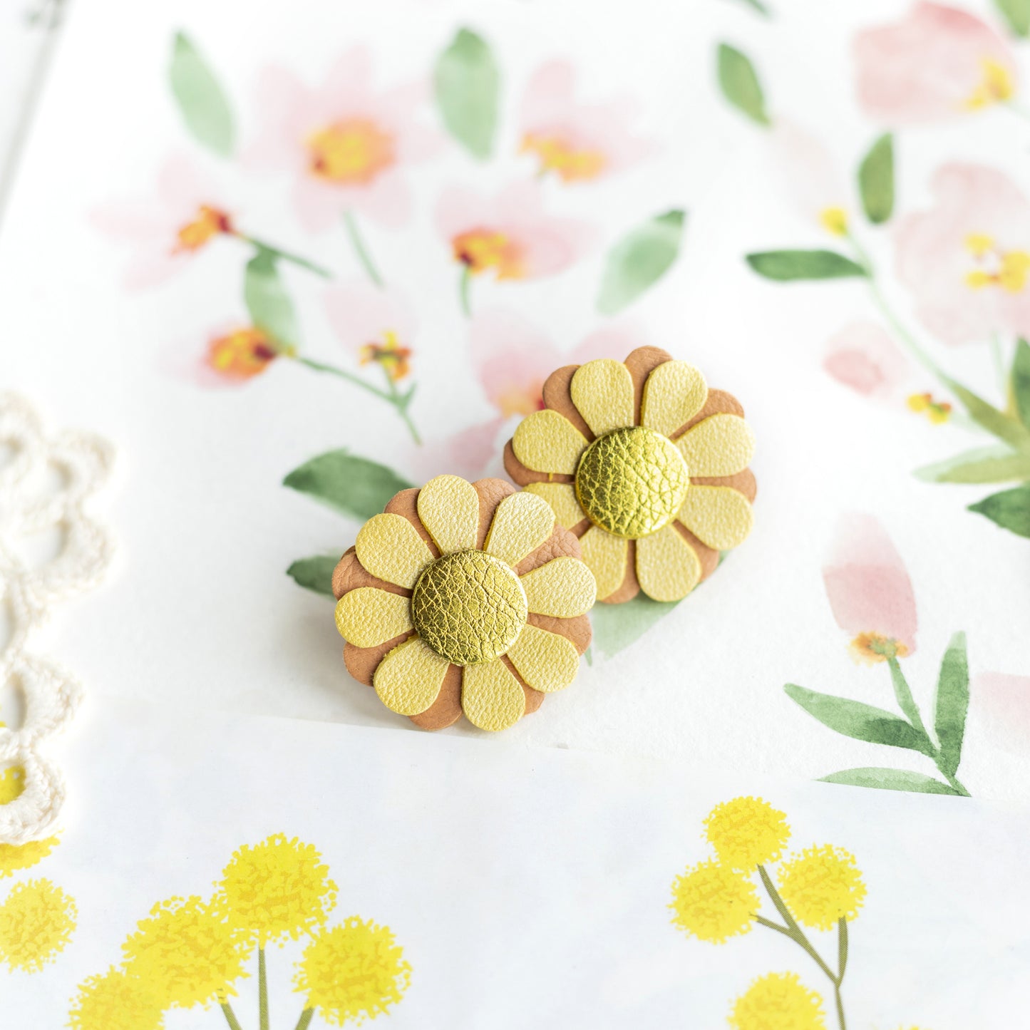 Boucles d'oreilles puces Aster cuir jaune