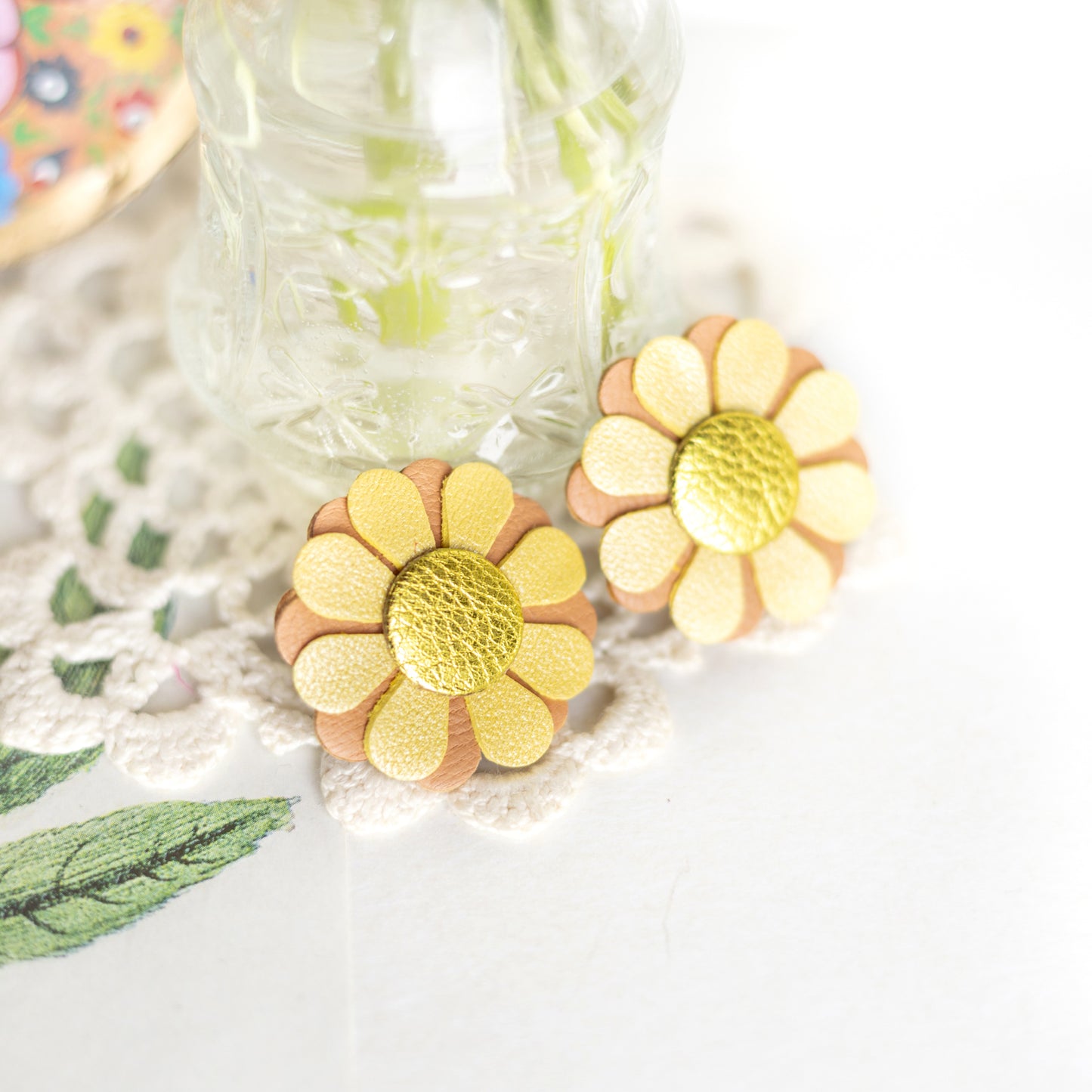 Boucles d'oreilles puces Aster cuir jaune