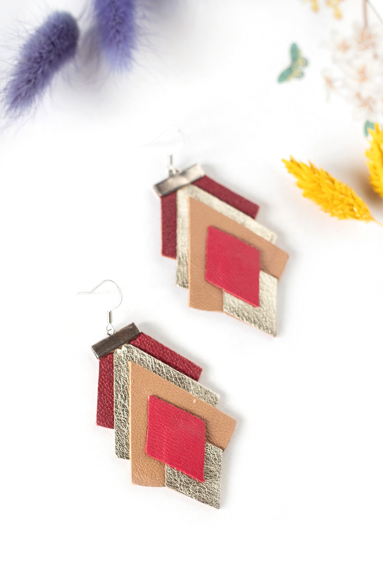 Boucles d’oreilles Juliet rouge rubis taupe et platine