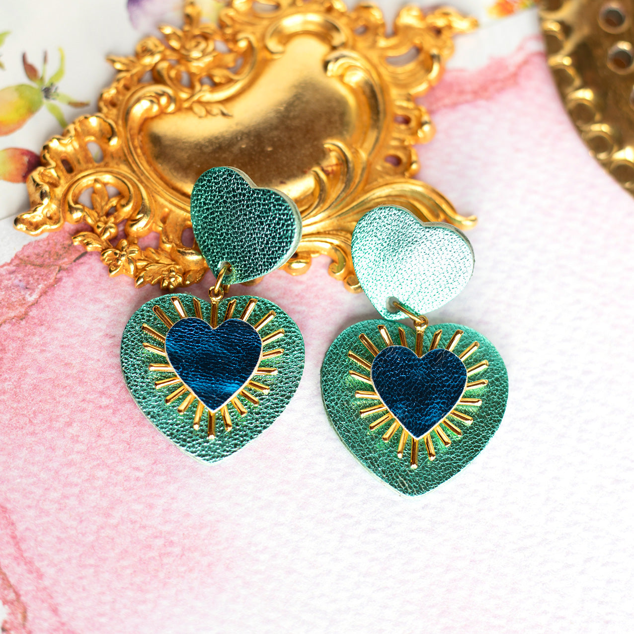 Boucles d'oreilles Sacré Coeur cuir turquoise métallisé et bleu roi