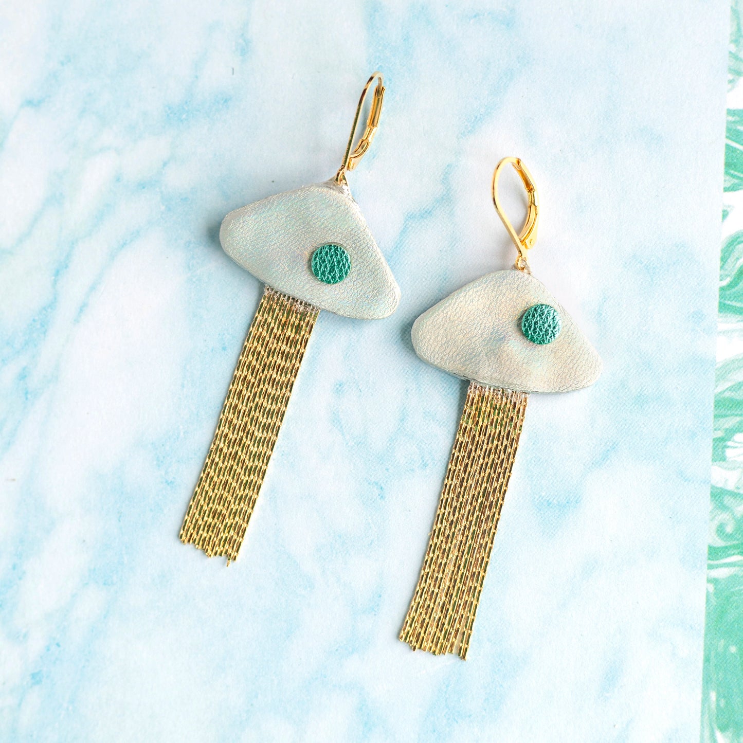 Boucles d'oreilles Méduses - cuir blanc nacré