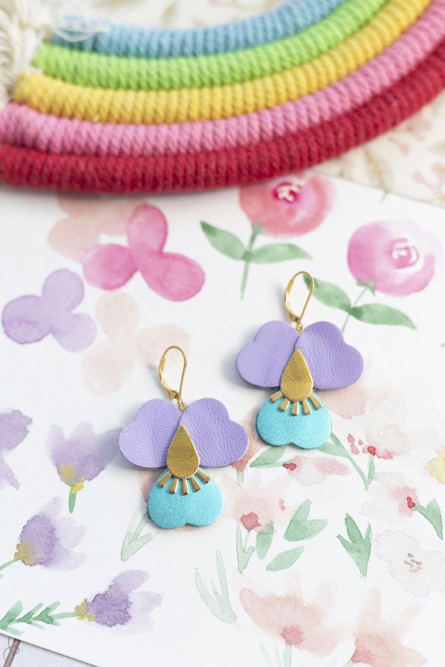 Boucles d’oreilles Pensées géantes Cuir mauve et turquoise métallisé