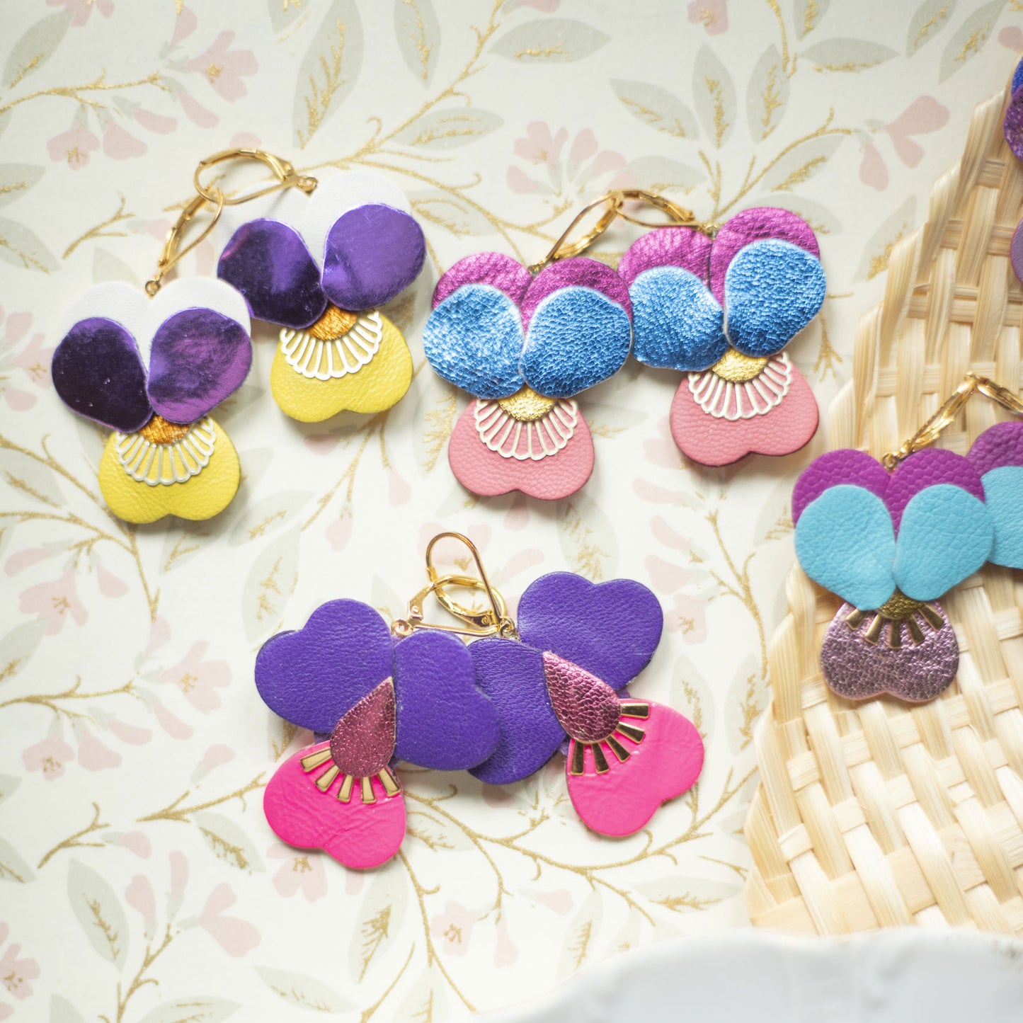 Boucles d’oreilles Pensées géantes - rose métallisé, rose fluo, violet