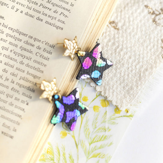 Boucles d'oreilles Etoiles - cuir noir à tâches multicolores