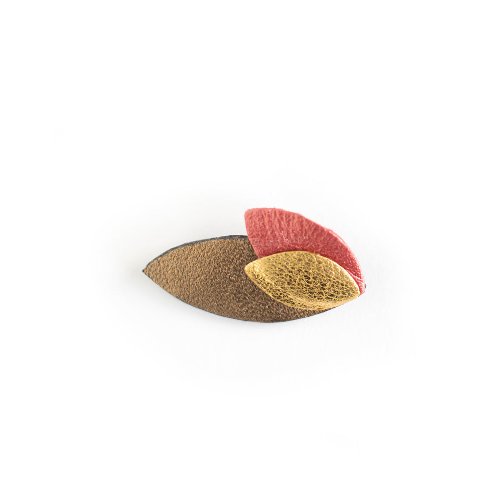 Broche Feuilles en cuir doré, bronze, marron