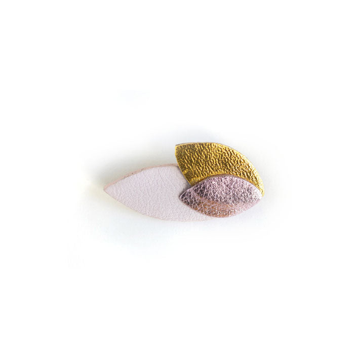 Broche Feuilles en cuir rose, doré, framboise