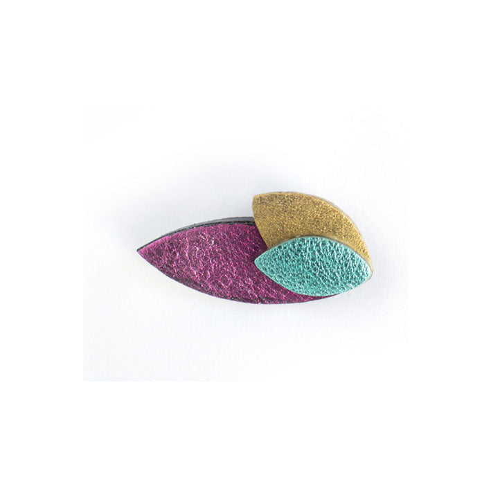 Broche Feuilles en cuir rose, doré, framboise