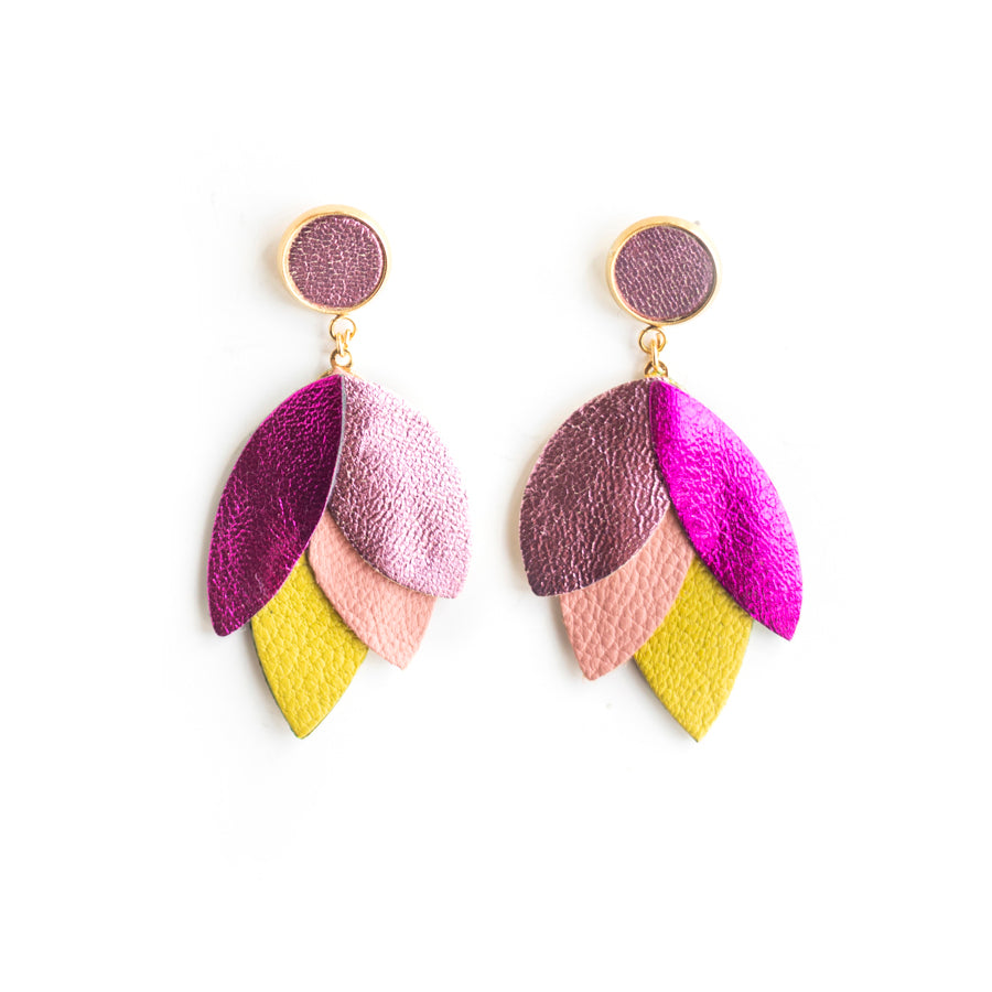 Boucles d'oreilles Dahlia - cuir fuchsia, rose métallisé, jaune