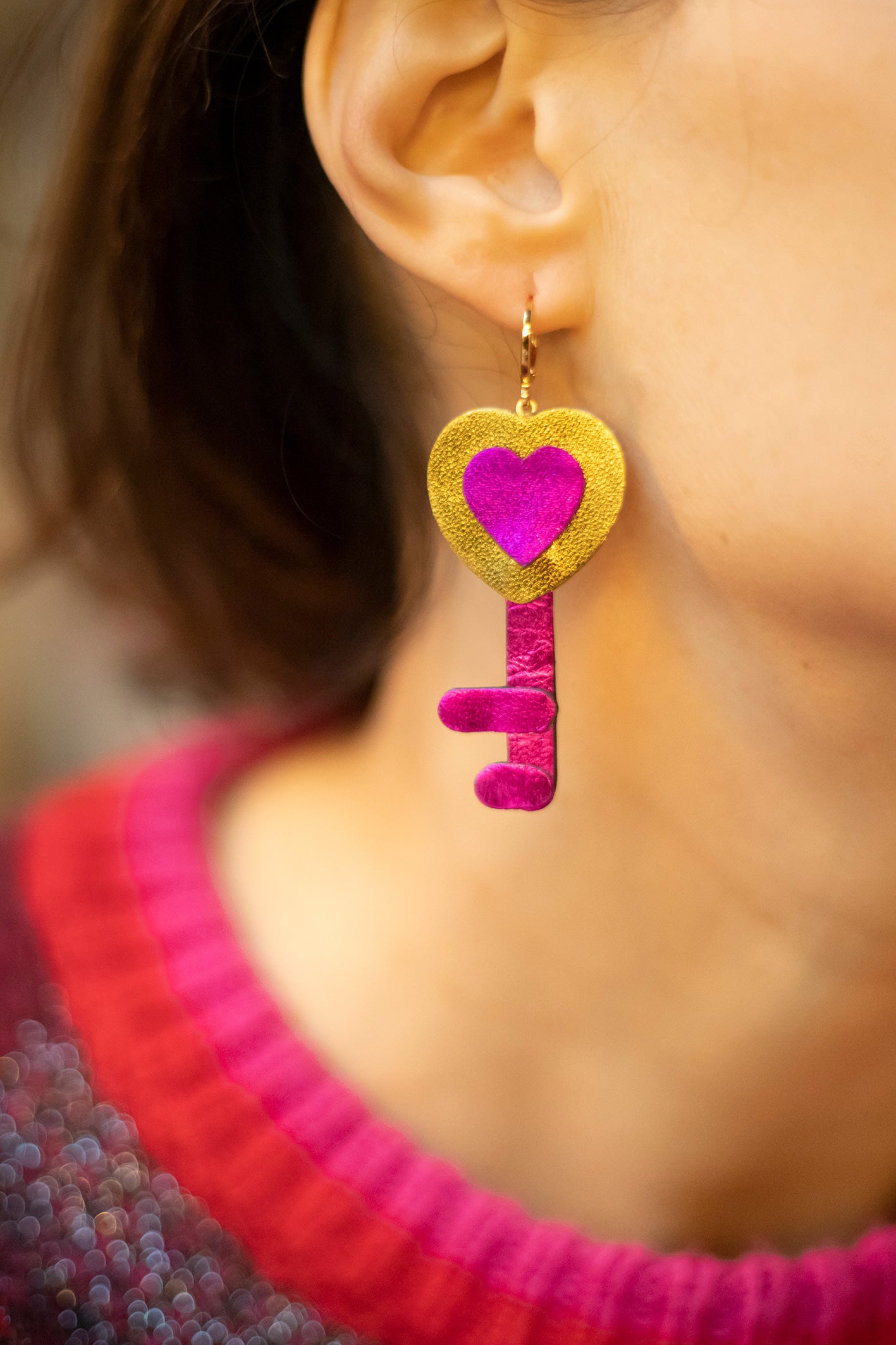 Boucles d'oreilles Clefs de l'Amour fuchsia et doré