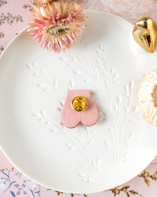 Pin's Nénés roses petits