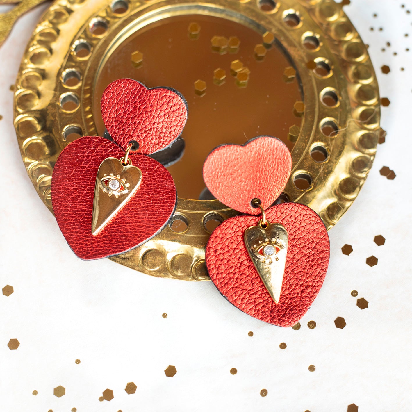 Boucles d'oreilles Coeurs Ex-Voto en cuir rouge