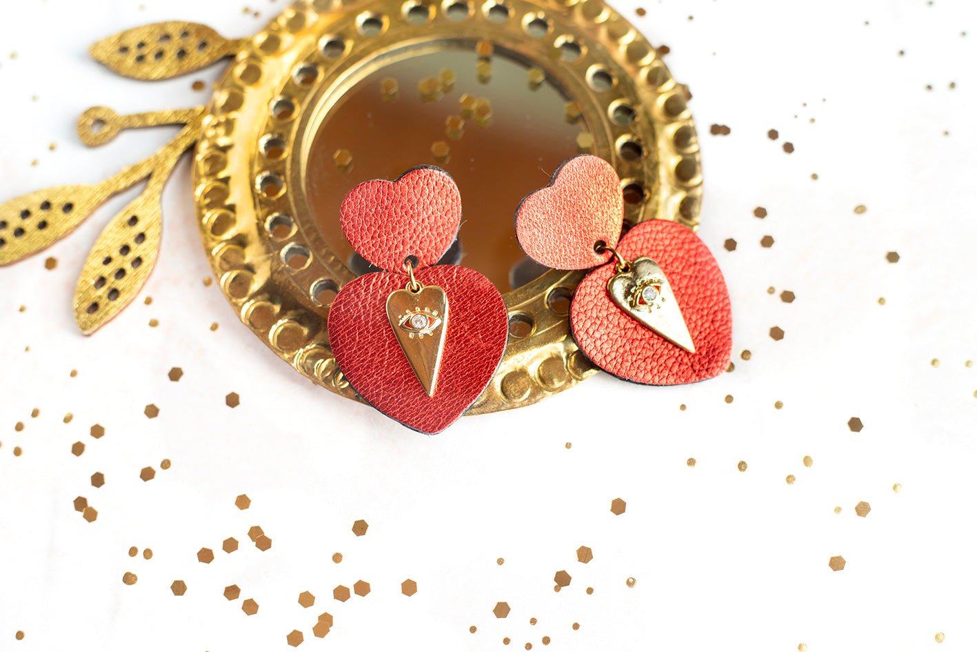 Boucles d'oreilles Coeurs Ex-Voto en cuir rouge