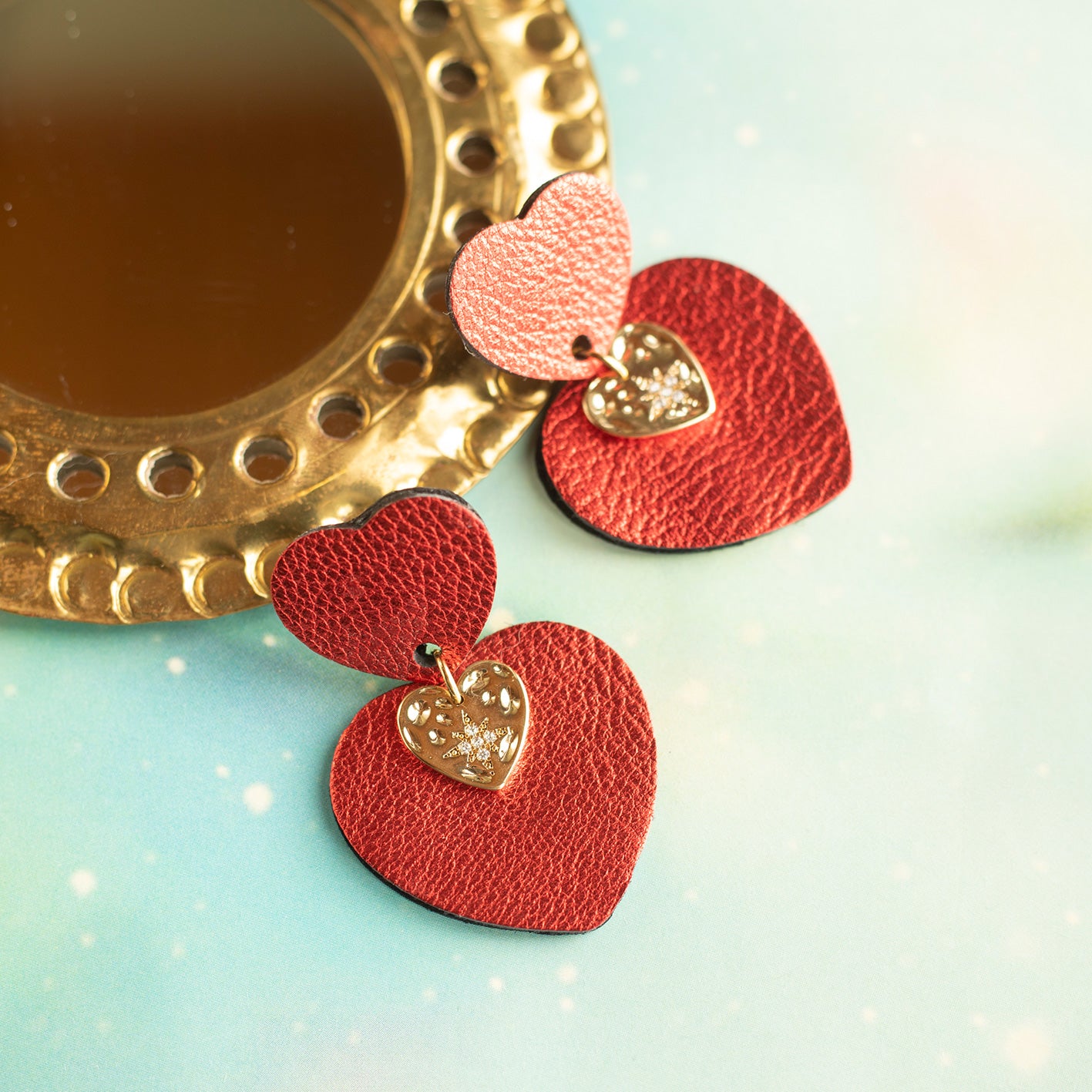 Boucles d'oreilles Coeurs Ex-Voto en cuir rouge