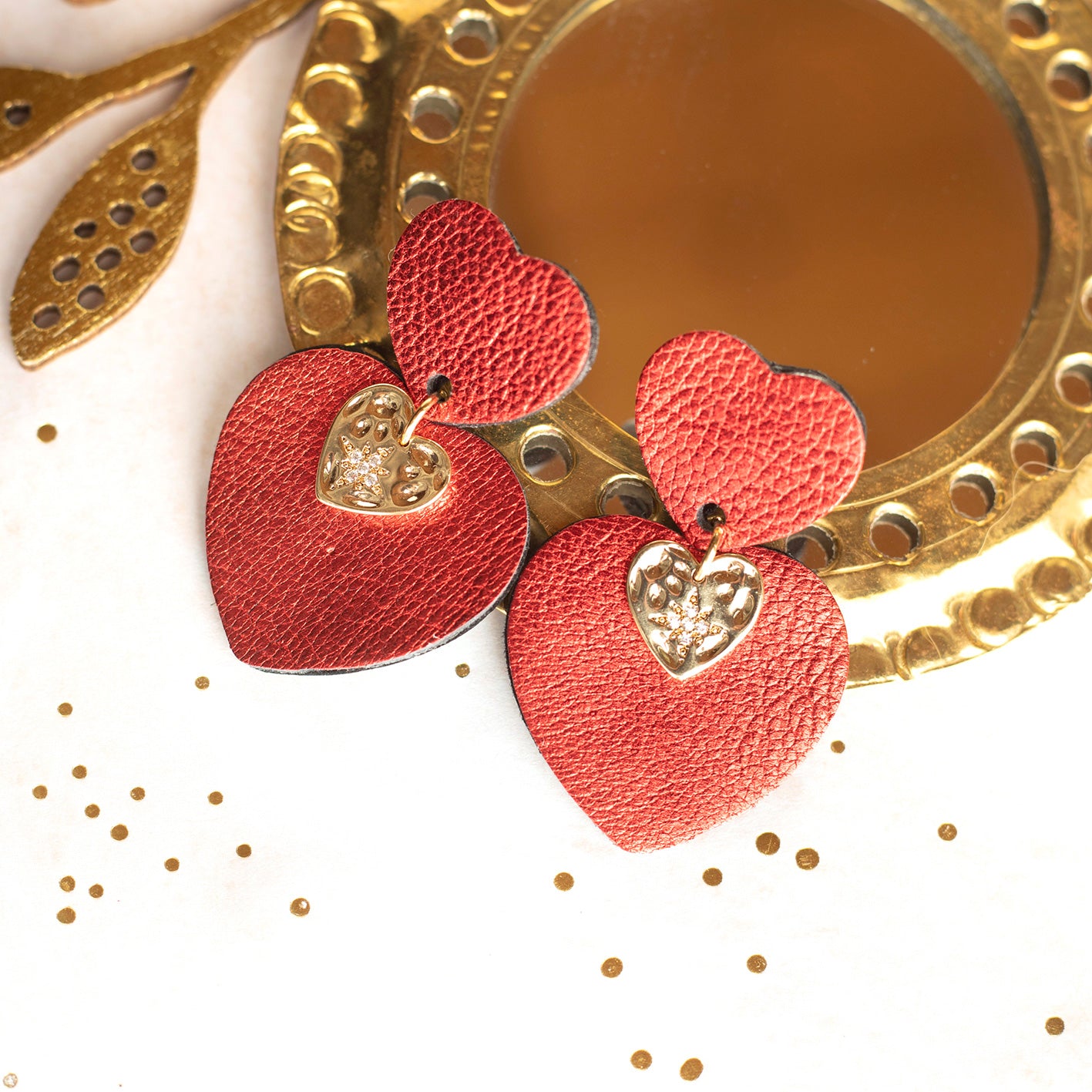 Boucles d'oreilles Coeurs Ex-Voto en cuir rouge