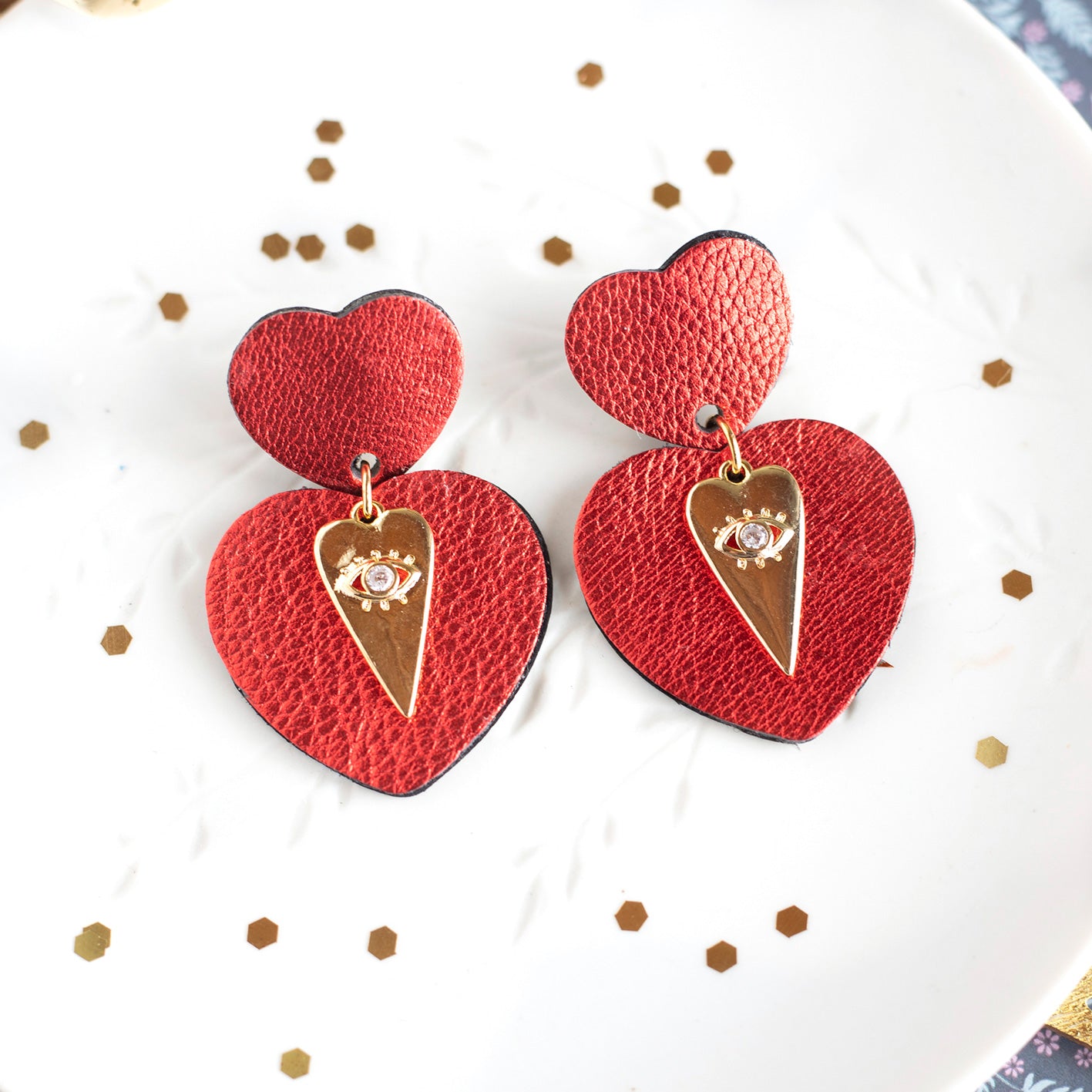 Boucles d'oreilles Coeurs Ex-Voto en cuir rouge