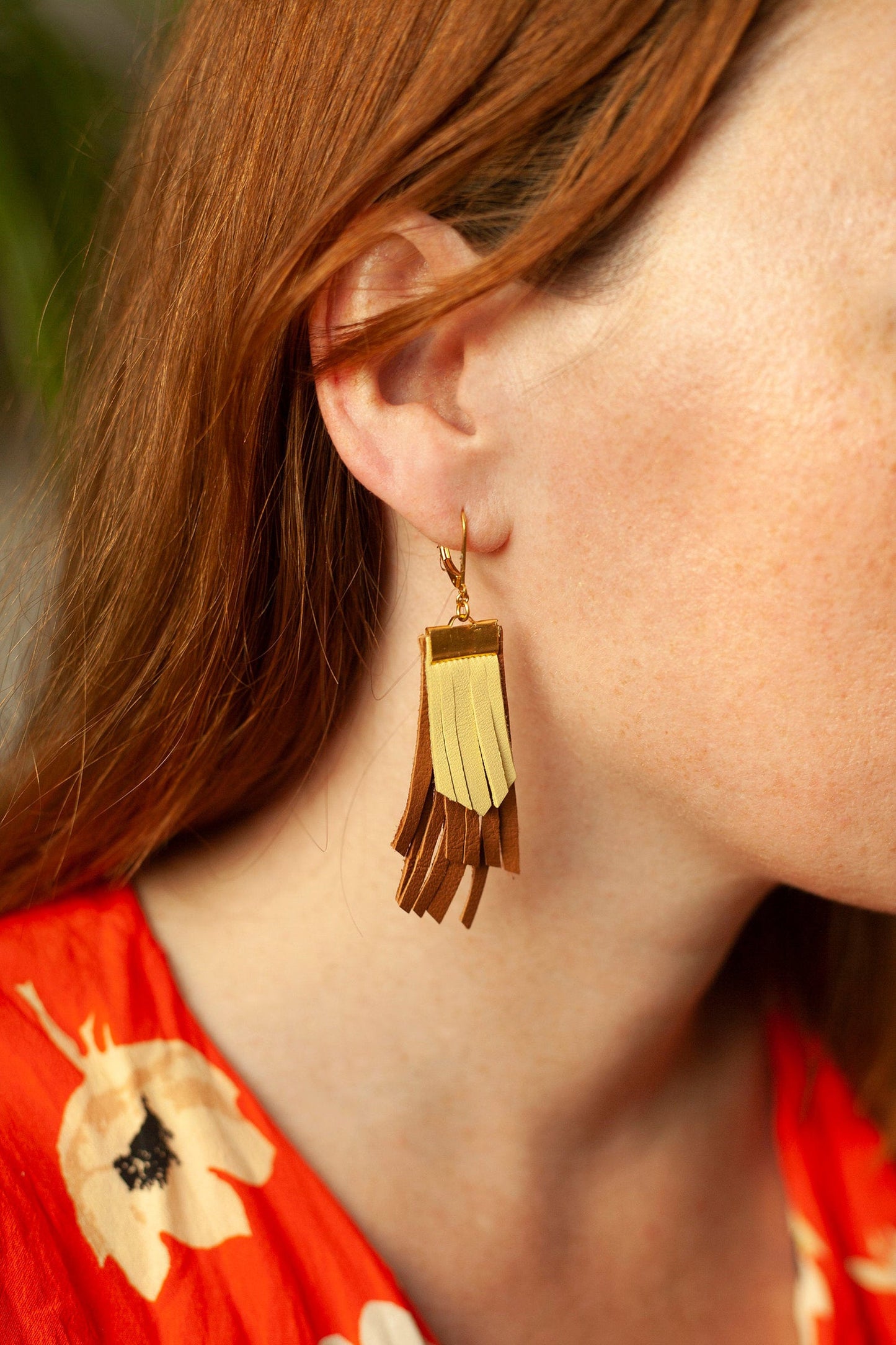 Boucles d'oreilles franges de cuir rouge et marron foncé