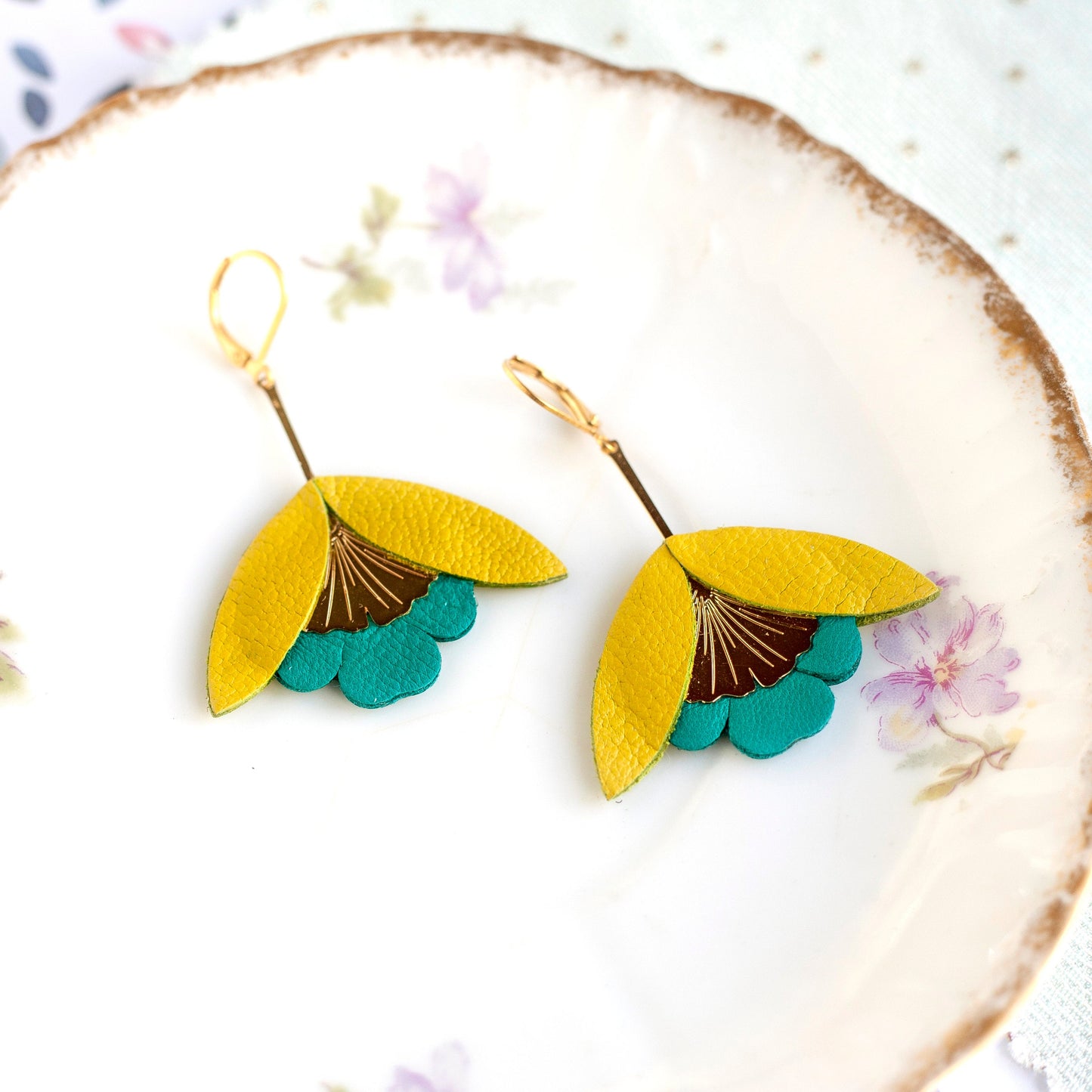 Boucles d'oreilles Fleur de Ginkgo vert chartreuse et vert malachite