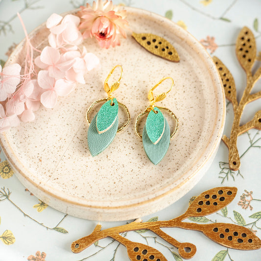Boucles d'oreilles créoles en cuir bleu turquoise