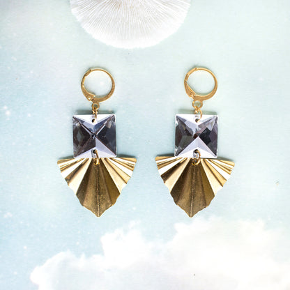 Boucles d'oreilles carrés en cristal vintage et pendentifs triangle dorés