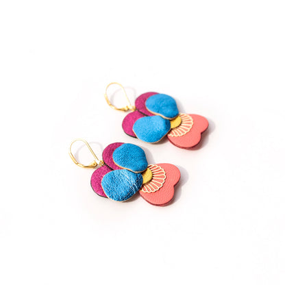 Boucles d’oreilles Pensées - cuir bleu métallisé, framboise, rose capucine