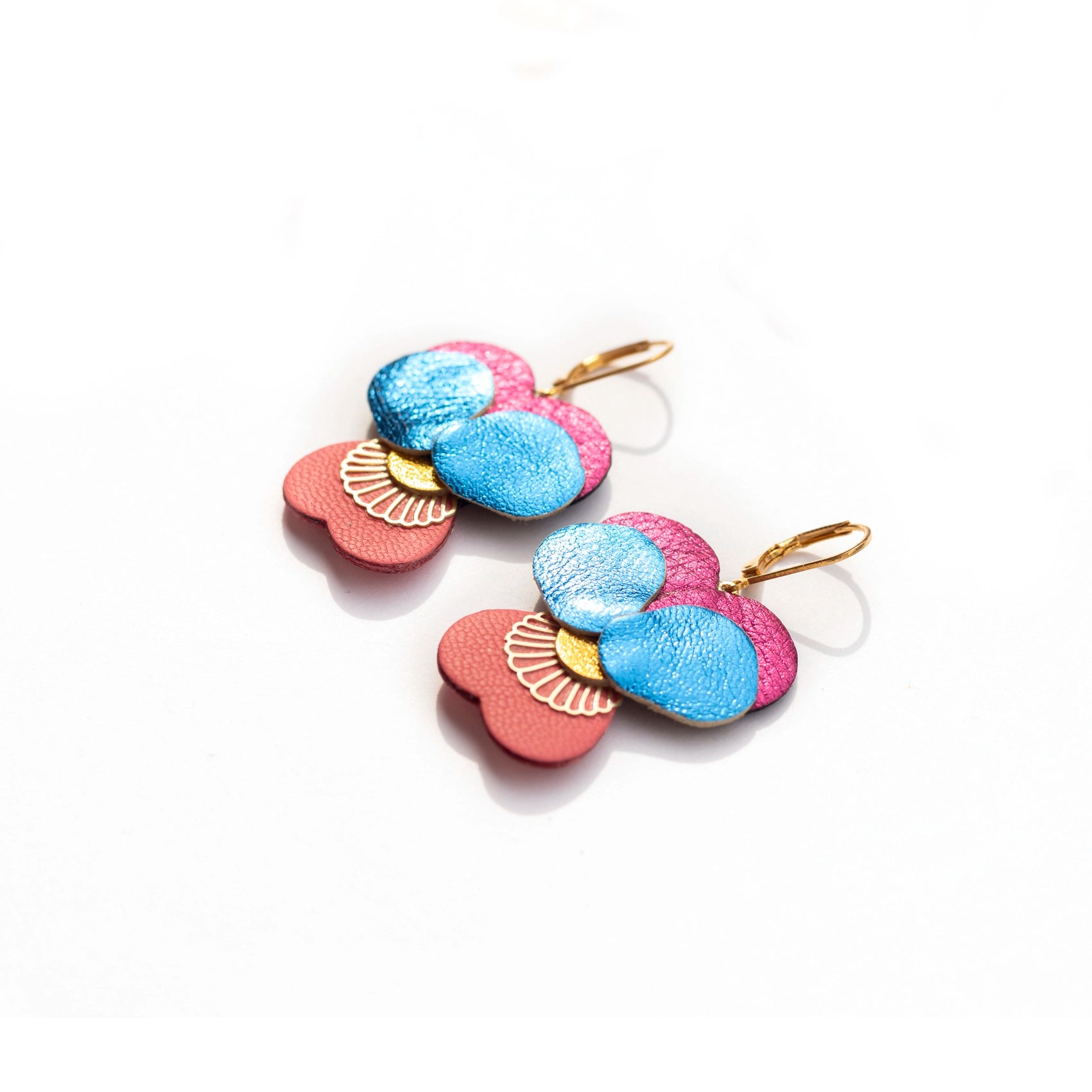 Boucles d’oreilles Pensées - cuir bleu métallisé, framboise, rose capucine