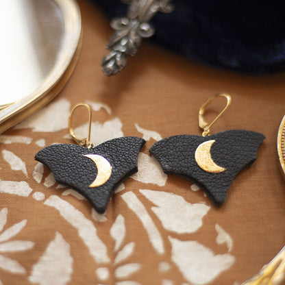 Boucles d'oreilles Chauve-Souris en cuir noir et croissants de Lune