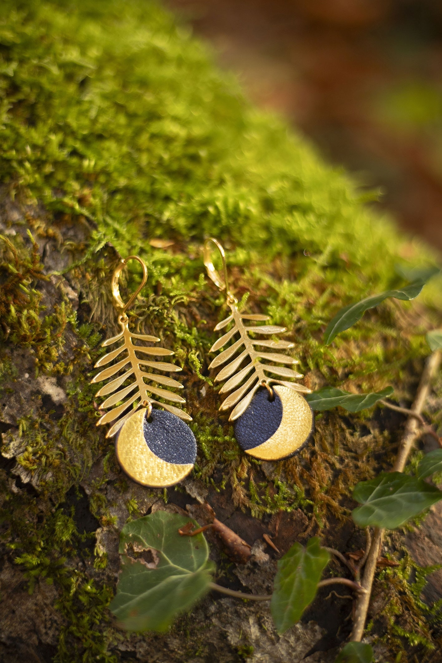 Boucles d'oreilles Lunes et fougères dorées