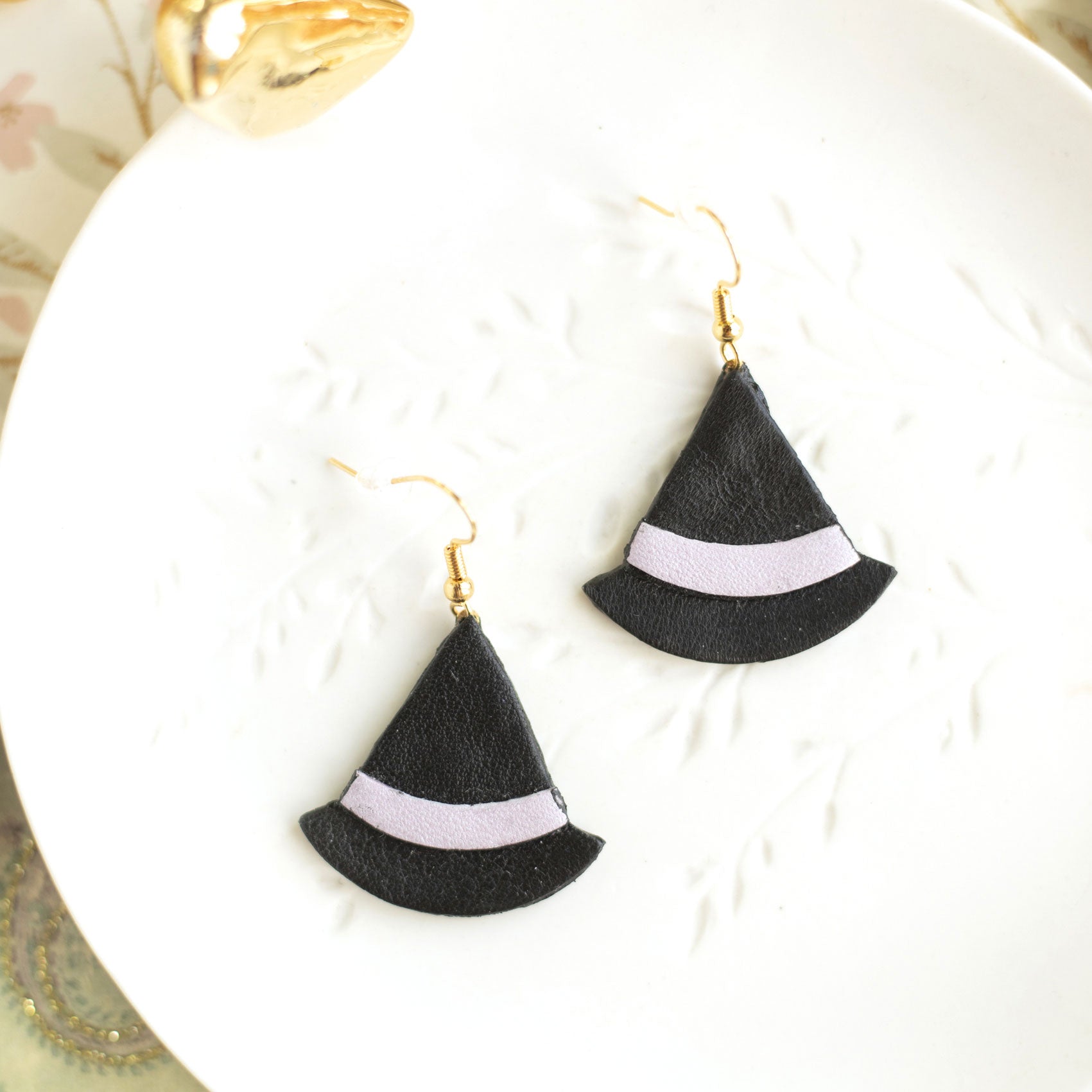 Boucles d'oreilles Chapeau de Sorcière cuir noir