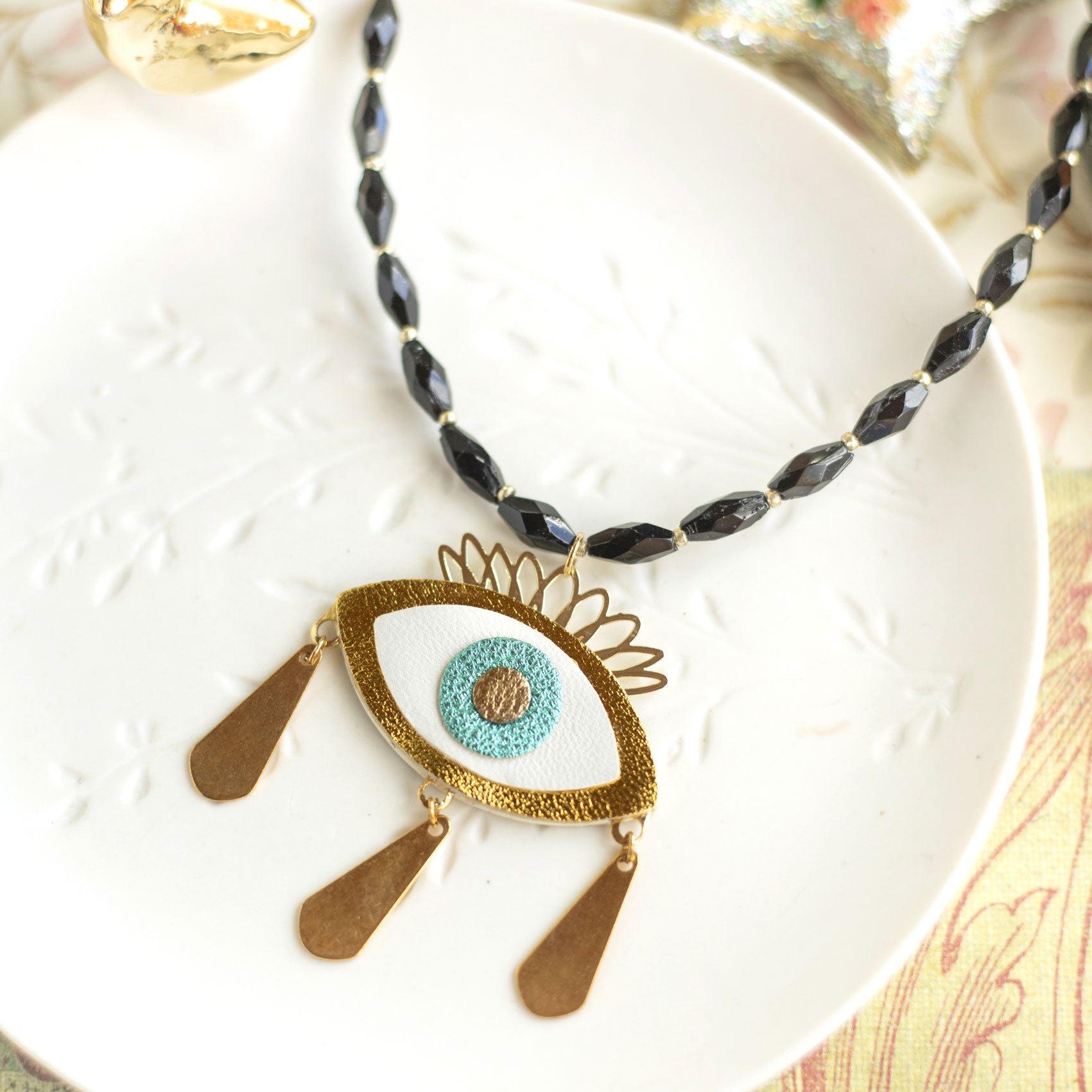 Collier Oeil d'Or Noir