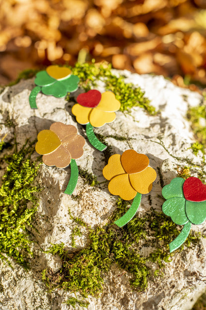 Broche Trèfle coeurs (couleur au choix)