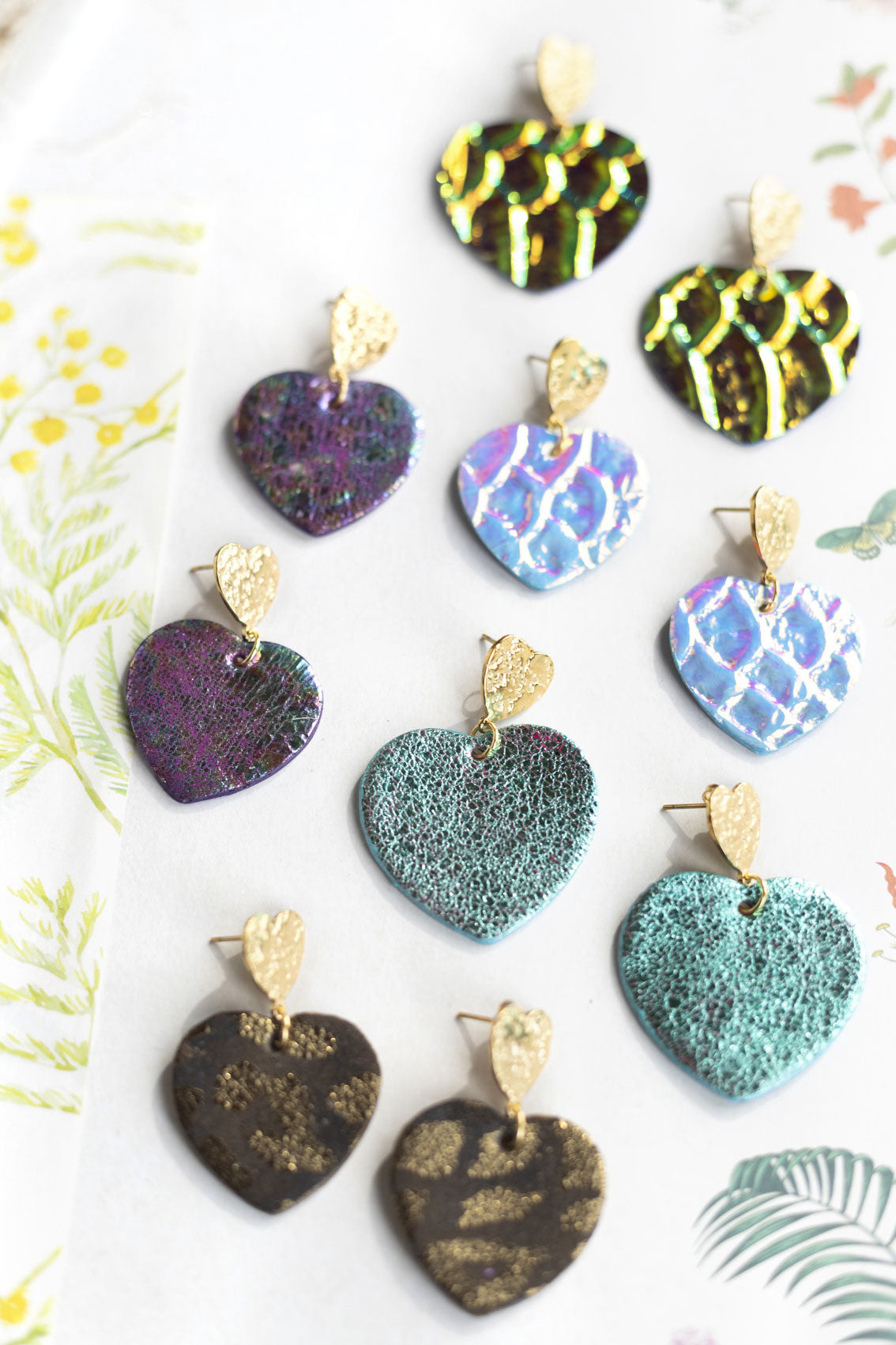 Boucles d'oreilles Coeurs - cuir à écailles holograhiques jaune orangé