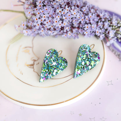 Boucles d'oreilles coeurs bleus à paillettes