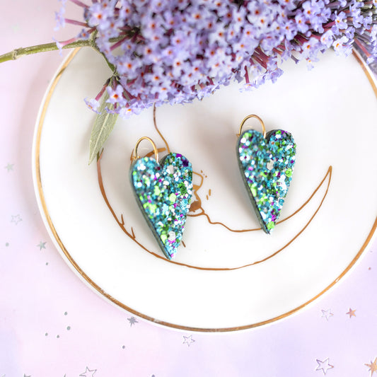 Boucles d'oreilles coeurs bleus à paillettes